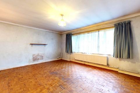 2 bedroom maisonette for sale, 5 Furrows Place, Caterham, CR3 5EH