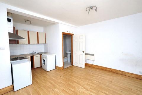 Studio for sale, Flat 4, 23-25 Biscot Road, Luton, LU3 1AH