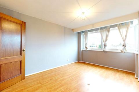 2 bedroom maisonette for sale, 130 Queenswood Gardens, Leytonstone, E11 3SG