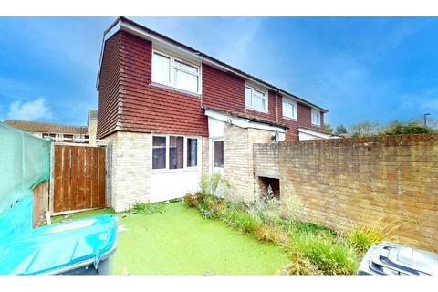 1 Medway Close, Croydon, CR0 7YG