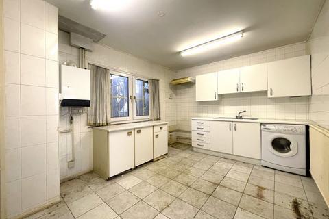 3 bedroom end of terrace house for sale, 39 Shacklewell Road, Stoke Newington, N16 7TW