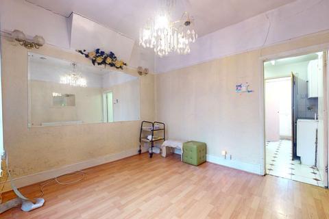 2 bedroom flat for sale, 18 Malyons Road, Ladywell, SE13 7XG