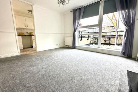 2 bedroom maisonette for sale, 7 Huguenot Square, Peckham Rye, SE15 3NN