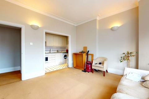 2 bedroom flat for sale, 29 Mapesbury Court, 59-61 Shoot Up Hill, Cricklewood, NW2 3PU