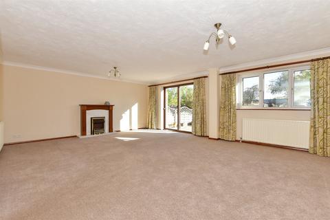 4 bedroom semi-detached house for sale, Elder Avenue, Wickford, Essex