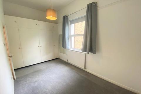 1 bedroom flat to rent, 206 Coombe Lane, Raynes Park, London