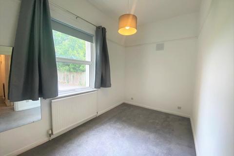 1 bedroom flat to rent, 206 Coombe Lane, Raynes Park, London