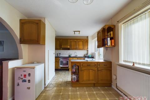 undefined, Ffordd Mon, Wrexham