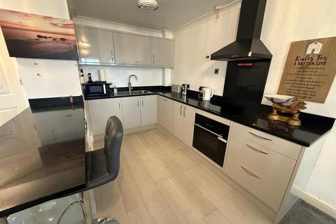 1 bedroom apartment for sale, Westley Court, Austcliffe Lane, Cookley, DY10 3RT