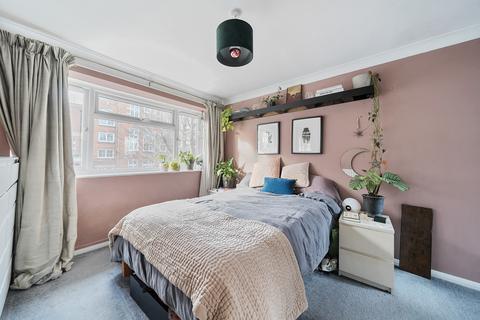 1 bedroom apartment for sale, Elsinore Road, London