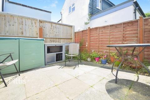 3 bedroom semi-detached house to rent, Albert Street Ventnor PO38