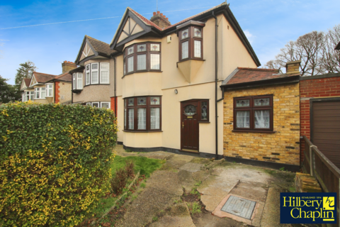 4 bedroom semi-detached house for sale, Hyland Way, Hornchurch, RM11