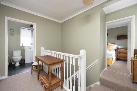 25 Blair Road, Trowbridge, BA14 9JZ