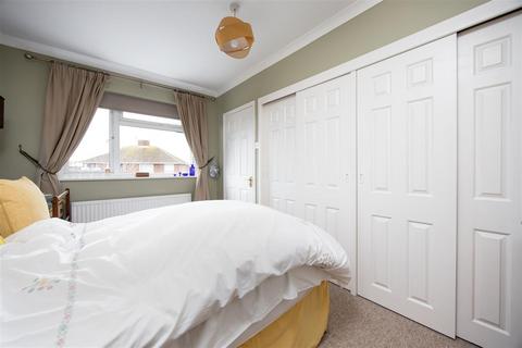25 Blair Road, Trowbridge, BA14 9JZ