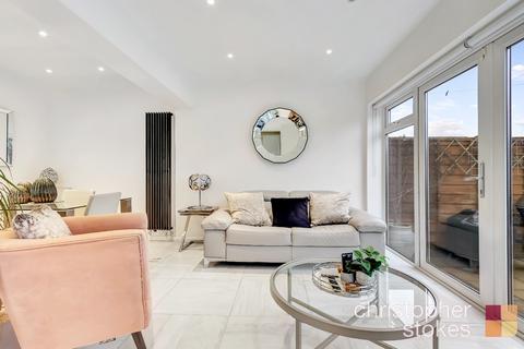 23 Ashdown Crescent, Cheshunt, Waltham Cross, EN8 0RS