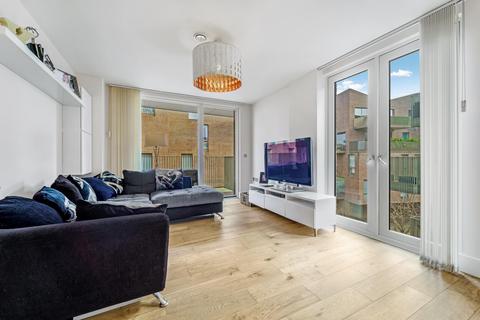 2 bedroom apartment for sale, Bowline Court, Brentford, TW8