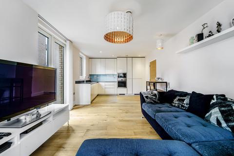 2 bedroom apartment for sale, Bowline Court, Brentford, TW8