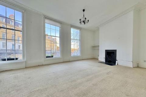 3 bedroom maisonette for sale, Cleveland Place West, Bath