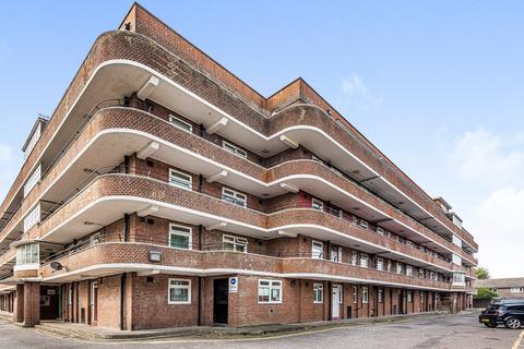 3 bedroom apartment for sale, Pomeroy Street, London
