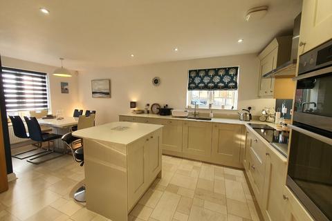 4 bedroom semi-detached house for sale, Morley Road, Stoke Sub Hamdon, Somerset, TA14