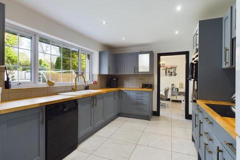 119 Barkham Ride, Finchampstead, Wokingham, RG40 4EP