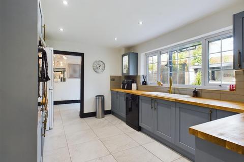 119 Barkham Ride, Finchampstead, Wokingham, RG40 4EP