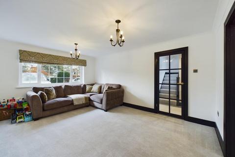 113 Barkham Ride, Finchampstead, Wokingham, RG40 4EP