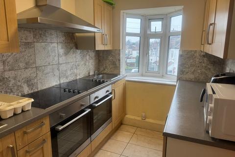 1 bedroom in a house share to rent, North Avenue, Harrow HA2