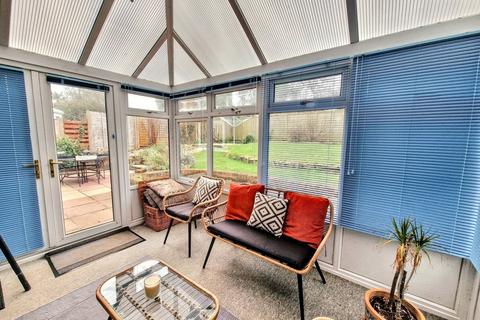 23 Stuart Way, Bridport, DT6 4AU