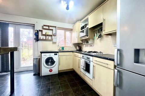 3 bedroom terraced house for sale, Olanyian Drive, Manchester, M8 8YU