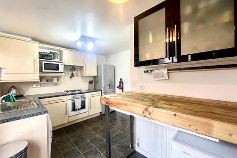 3 bedroom terraced house for sale, Olanyian Drive, Manchester, M8 8YU