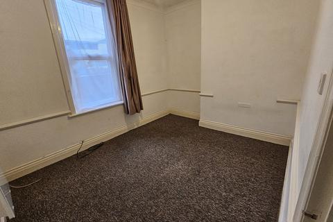 1 bedroom flat to rent, Queens Road, Bournemouth BH2