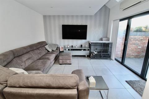 5 bedroom semi-detached house for sale, Chester Road, Birmingham B36