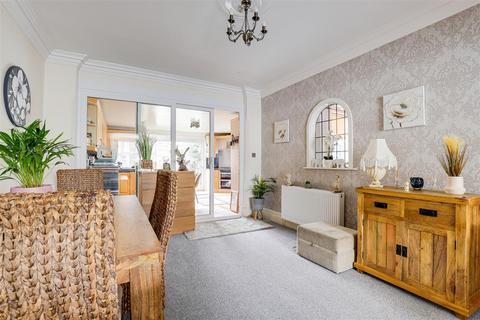 50 Austen Avenue, Nottingham, NG7 6PF