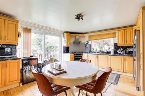 50 Austen Avenue, Nottingham, NG7 6PF