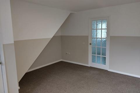 2 bedroom semi-detached house to rent, Manor Way, Bristol BS37