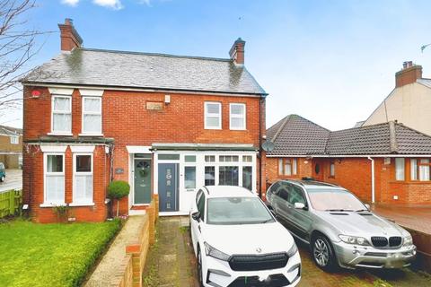 3 bedroom semi-detached house for sale, Kingsnorth Road, Ashford