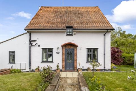 3 bedroom cottage for sale, Gobions Way, Herts EN6