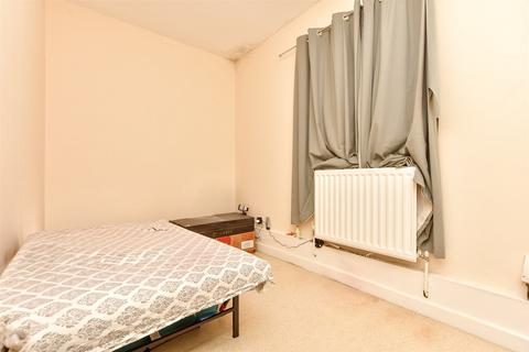 2 bedroom flat for sale, Clarendon Road, Redhill, Surrey