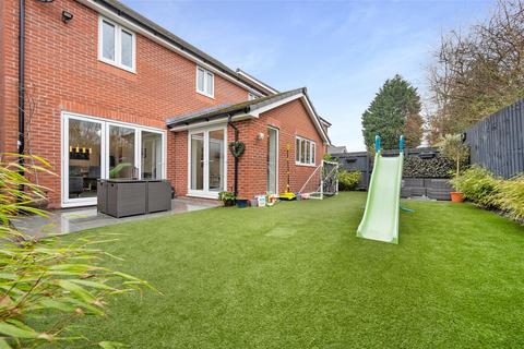 4 bedroom detached house for sale, Bridgefield Close, Tyldesley, Manchester