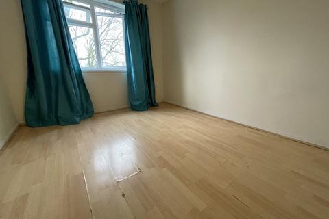 2 bedroom apartment to rent, Buckingham Road, Edgware HA8