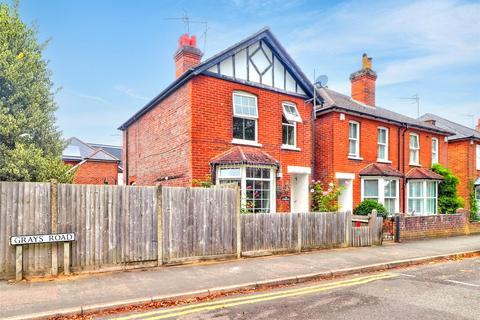 3 bedroom detached house for sale, Grays Road, Farncombe, Godalming, Surrey, GU7