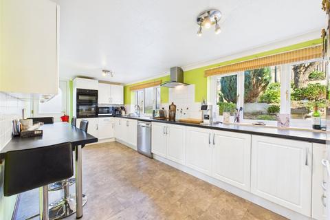 5 bedroom detached house for sale, Taw Vale Avenue, North Tawton, Devon