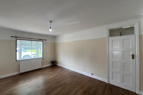 2 bedroom flat to rent, Great West Road, Isleworth TW7