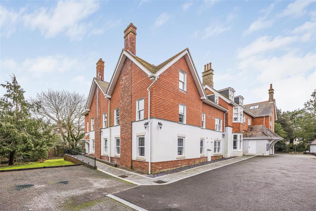 Flat 3, 25 Mc Kinley Road, Bournemouth-Portico Marke