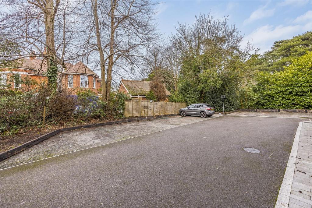 Flat 3, 25 Mc Kinley Road, Bournemouth-Portico Marke