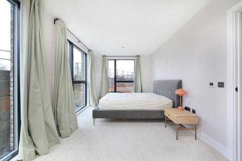 3 bedroom flat for sale, Patcham Terrace, Battersea, London