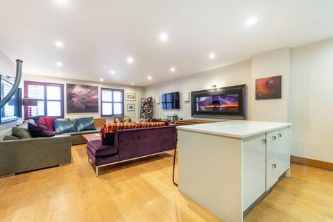 2 bedroom flat for sale, Chepstow Road, Westbourne Grove, London, W2