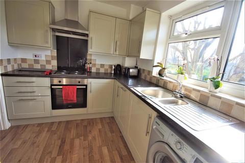 2 bedroom flat to rent, Conifer Court, Moor Green Lane, Birmingham B13