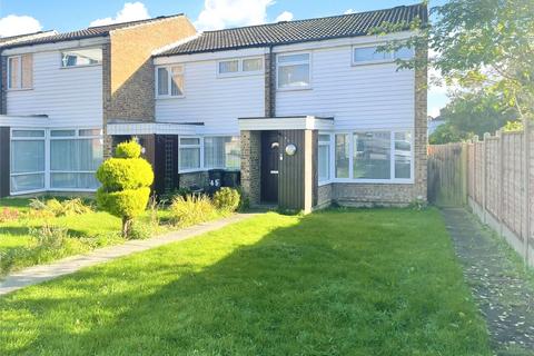 3 bedroom end of terrace house to rent, Roman Road, Kent ME6